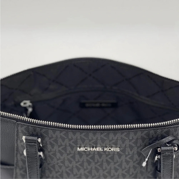 Michael Kors Charlotte Bag & Double Zip Wallet Black - Picture 5 of 10